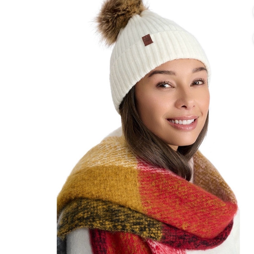 Lucky Brand Cream Beanie and Scarf Gift Set - Picture 5 of 6